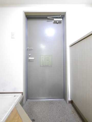 玄関　スカイコート文京小石川（参考画像）