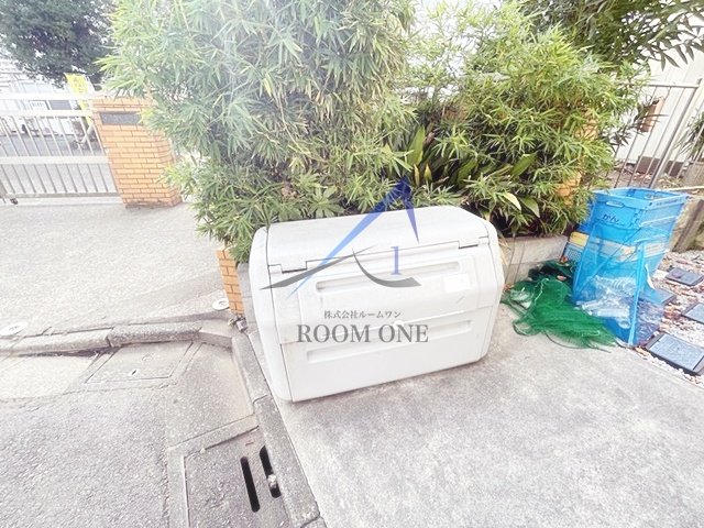 その他共有部分　敷地内ゴミ置き場です。