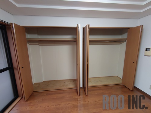 収納　写真は反転のお部屋です