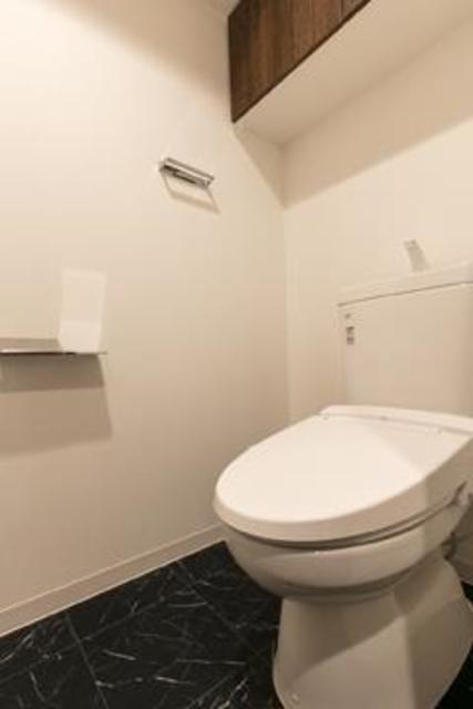 トイレ　※写真は同タイプ住戸です。