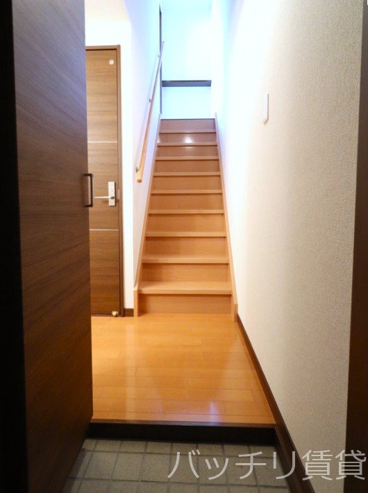 玄関　※同型タイプの為現状優先