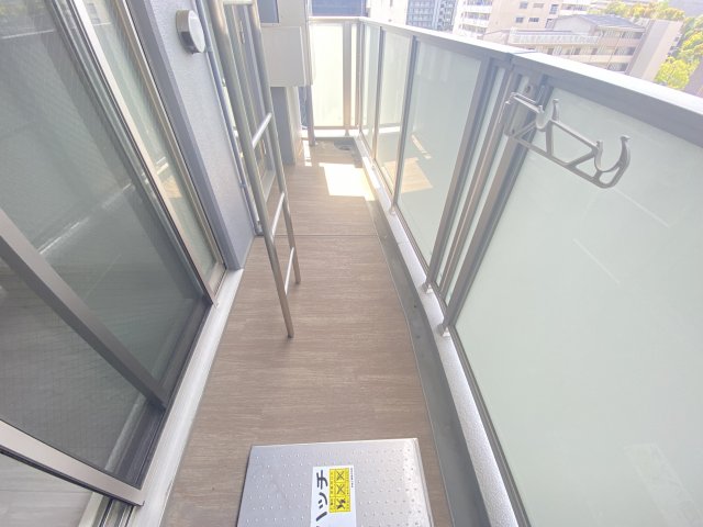 バルコニー　バルコニーからの眺めを楽しみながら食事をしませんか