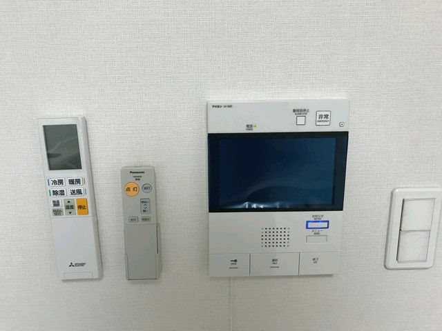 セキュリティ　同建物の別部屋の写真です。