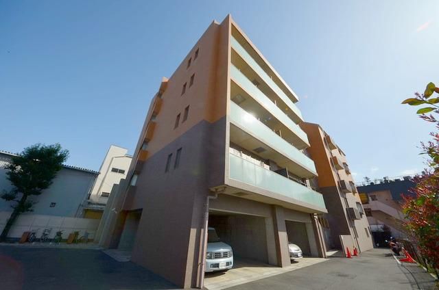 建物外観　☆重厚感のある外観です☆