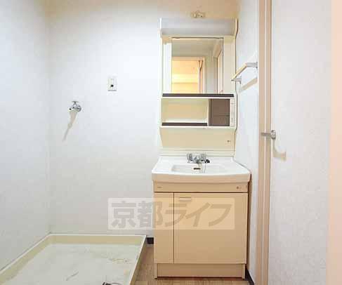 洗面設備　独立洗面台です。