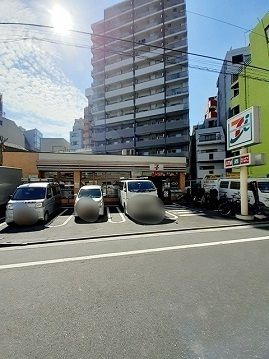 コンビニ　セブンイレブン豊島駒込１丁目（コンビニ）まで98m