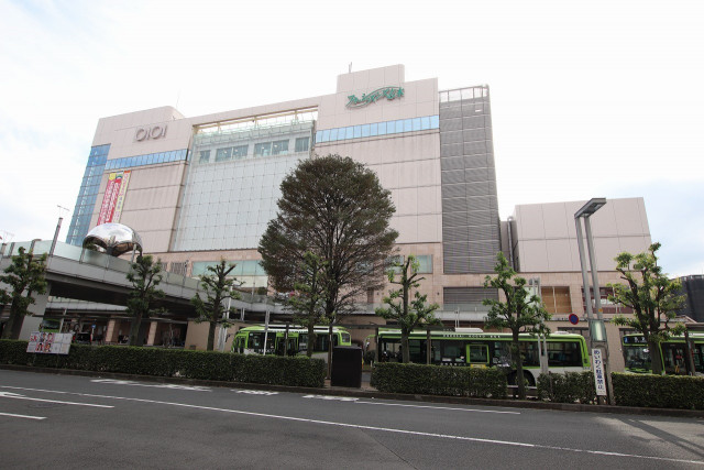 ショッピングセンター　マルイファミリー志木店（ショッピングセンター）まで750m