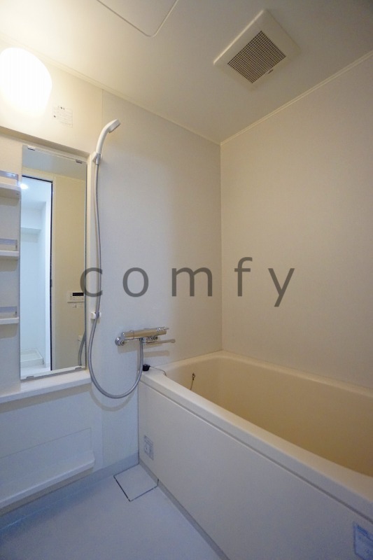 バス・シャワールーム　バスルーム