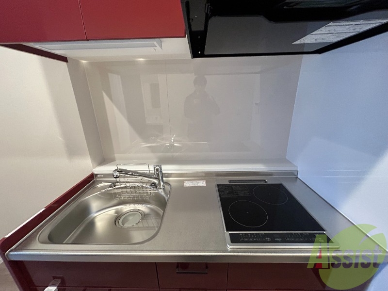 キッチン　２口ＩＨコンロの付いたシステムキッチンです。