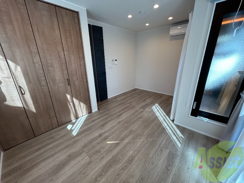 その他部屋・スペース　リビングを別の角度から撮影してみました。広さはどうでしょう？