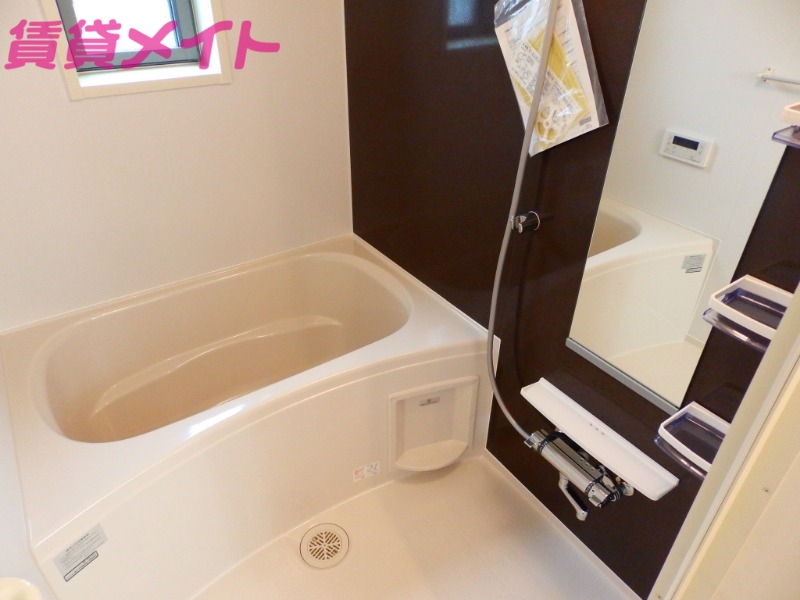 バス・シャワールーム　同型参考写真です。