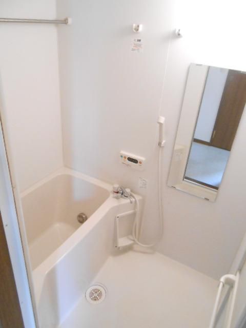 バス・シャワールーム　★★追い焚き機能付★★