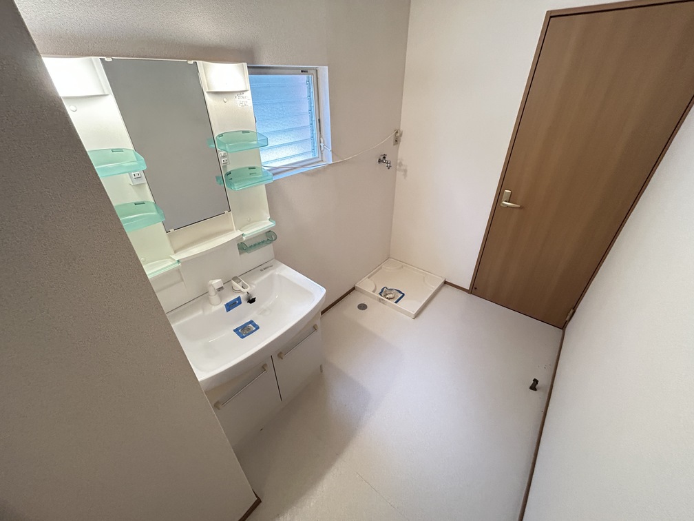バス・シャワールーム　写真は同物件の別号室※現況優先