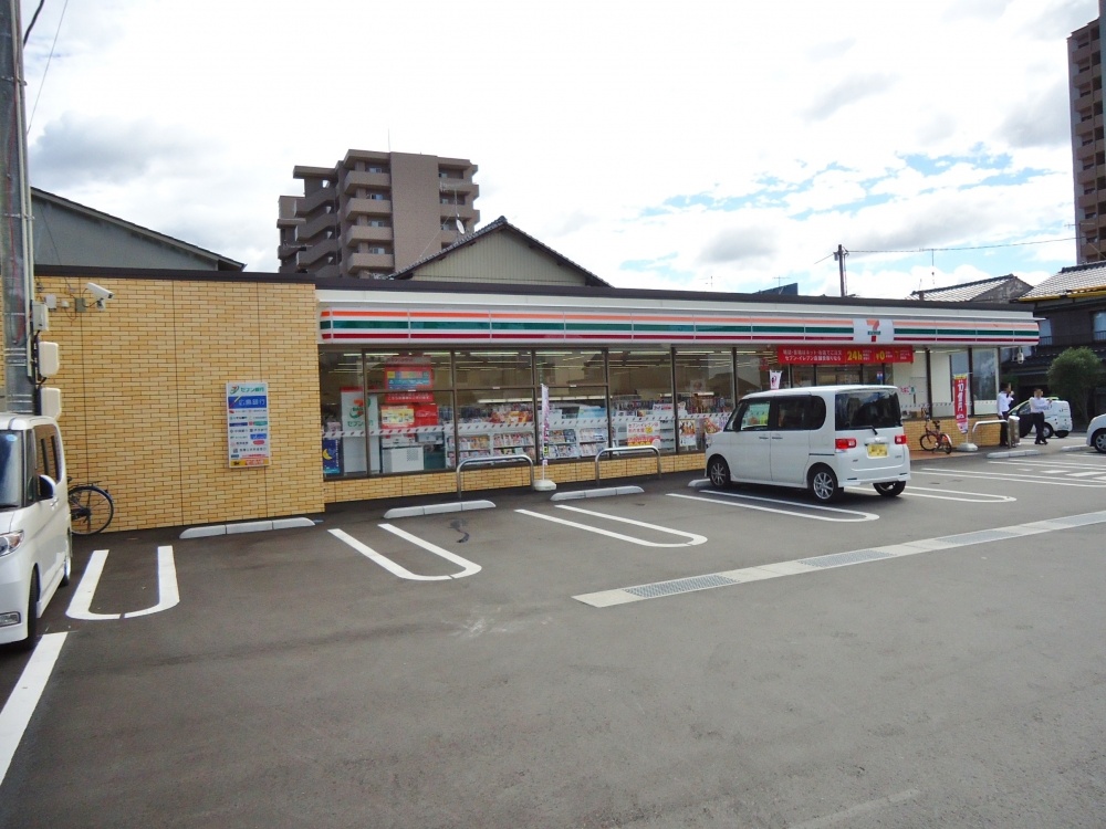 コンビニ　セブンイレブン　福山東町3丁目店（コンビニ）まで398m