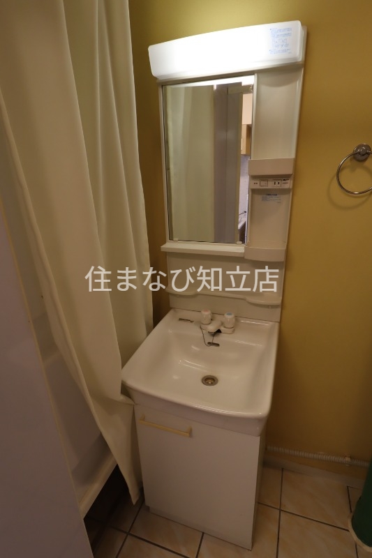 洗面設備　同型別部屋写真