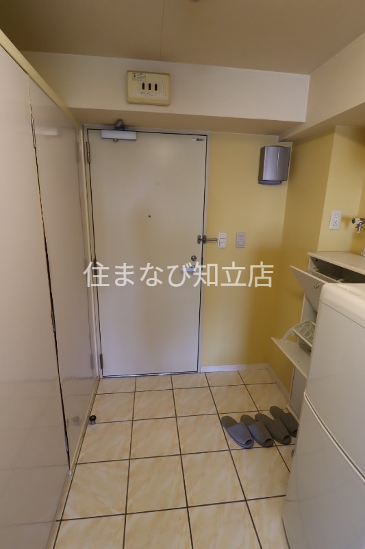 玄関　同型別部屋写真