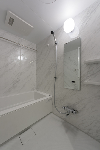 バス・シャワールーム　※写真は同タイプ住戸です。