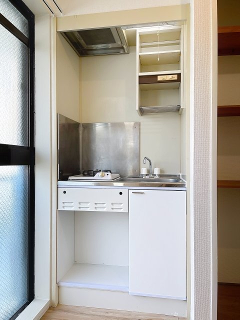 キッチン　コンパクトなキッチンで掃除もラクラク