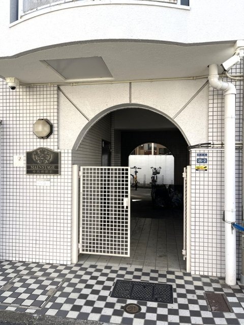 エントランス　清潔なエントランスです