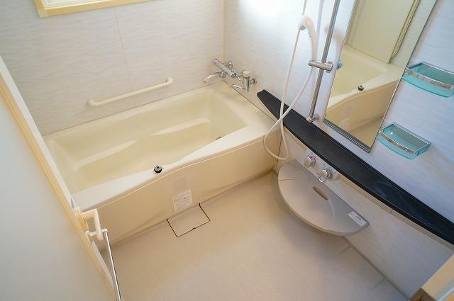 バス・シャワールーム　浴室