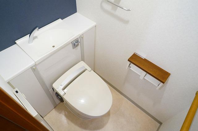 トイレ　トイレ