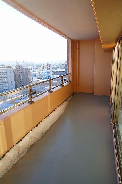 バルコニー　バルコニー
