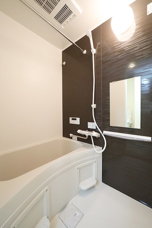 バス・シャワールーム　バスルーム