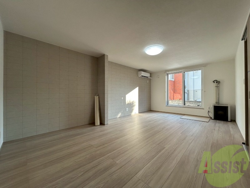 居室・リビング　広くてキレイなお部屋が広がっていて、充実した生活が送れそう。