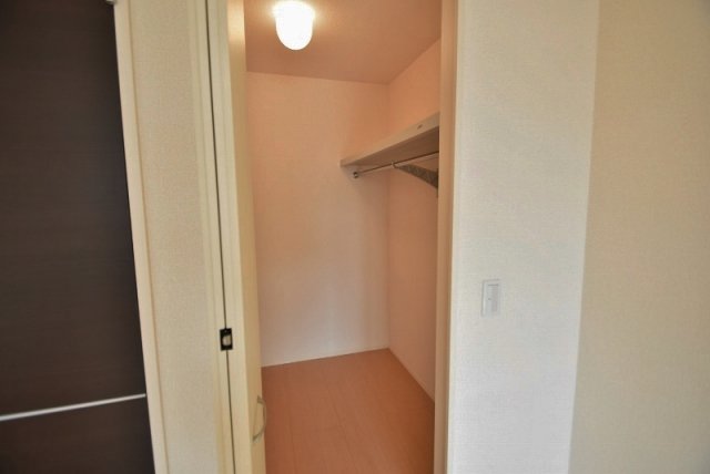 収納　ウォークインクローゼット