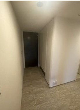 玄関　※別部屋の参考写真です。