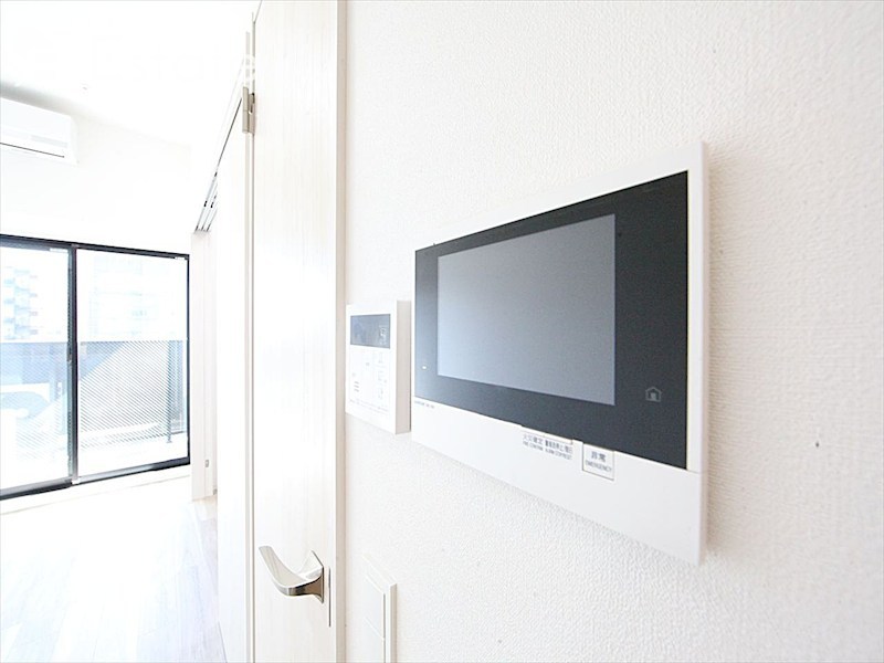 セキュリティ　モニター付きインターホン