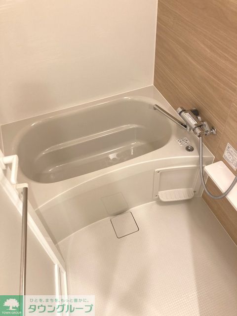 バス・シャワールーム　※写真は同タイプ住戸です。