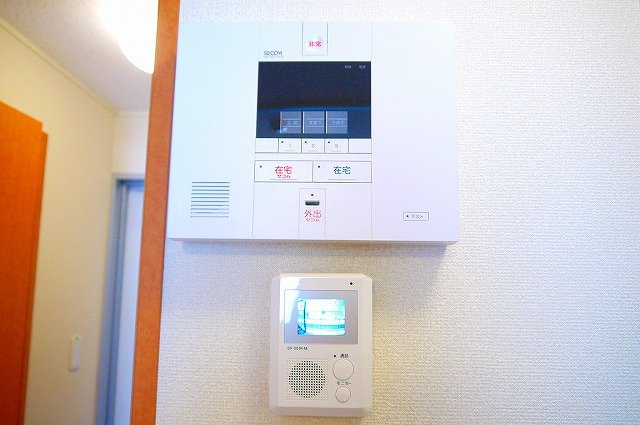 セキュリティ　モニター付きインターホンです