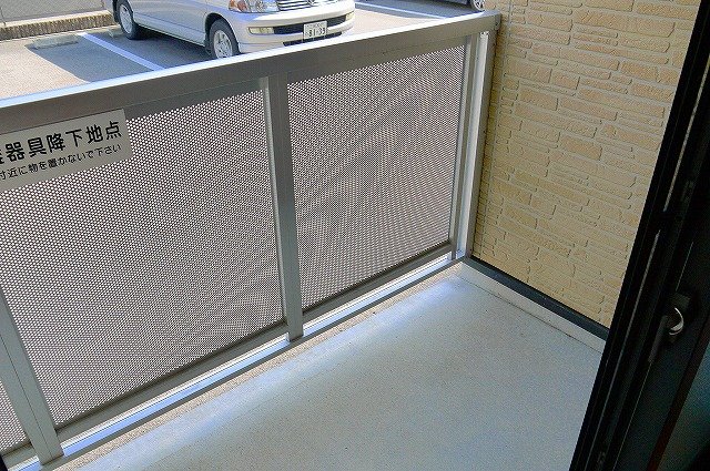 バルコニー　陽当たり良好なバルコニーです