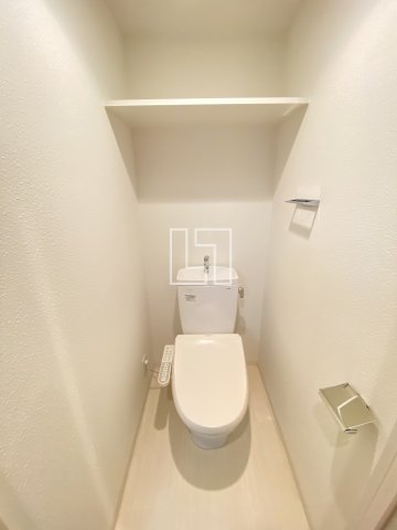 トイレ　レオンコンフォート難波南　温水洗浄便座