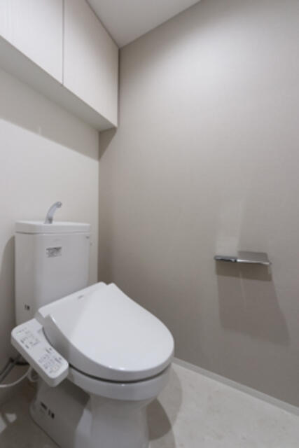 トイレ　※写真は同タイプ住戸です。
