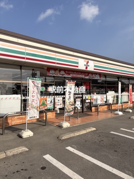 コンビニ　セブンイレブン朝倉三輪依井店（コンビニ）まで1100m