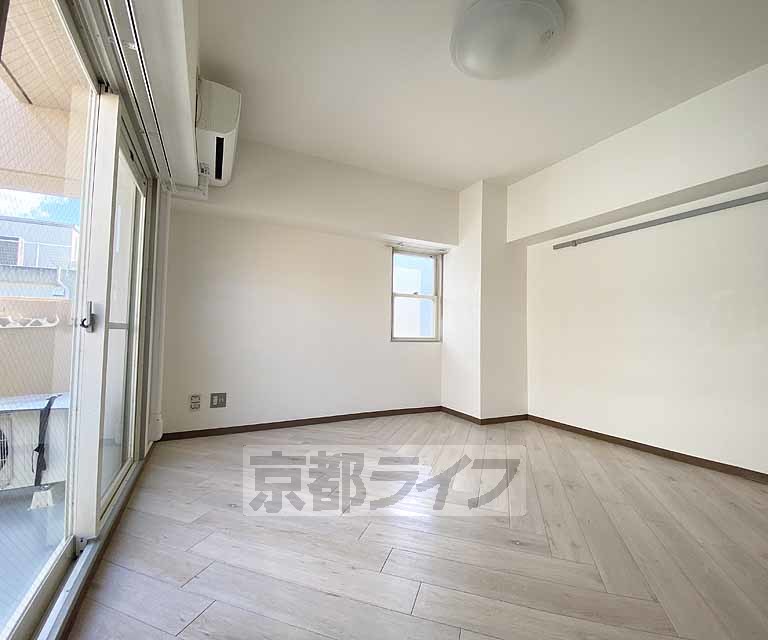 居室・リビング　開放感あるリビングです。