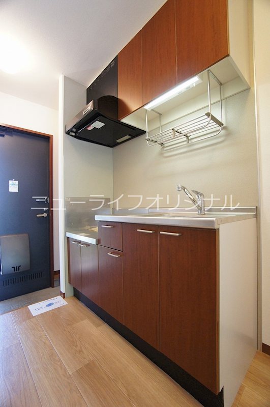 キッチン　コンロは設置幅・ガスの種別を確認の上、ご用意下さい