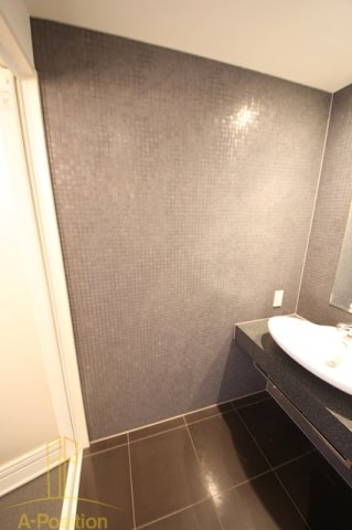 洗面設備　ザ・タワー大阪レジデンス