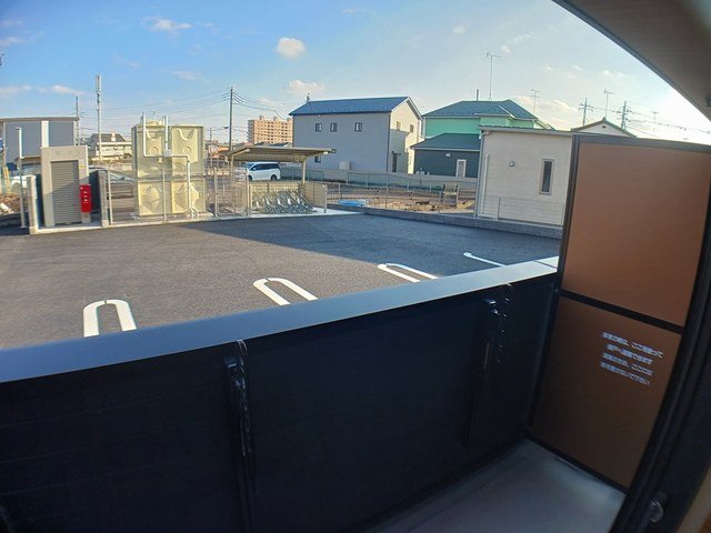 バルコニー　陽当たり良好なバルコニーです