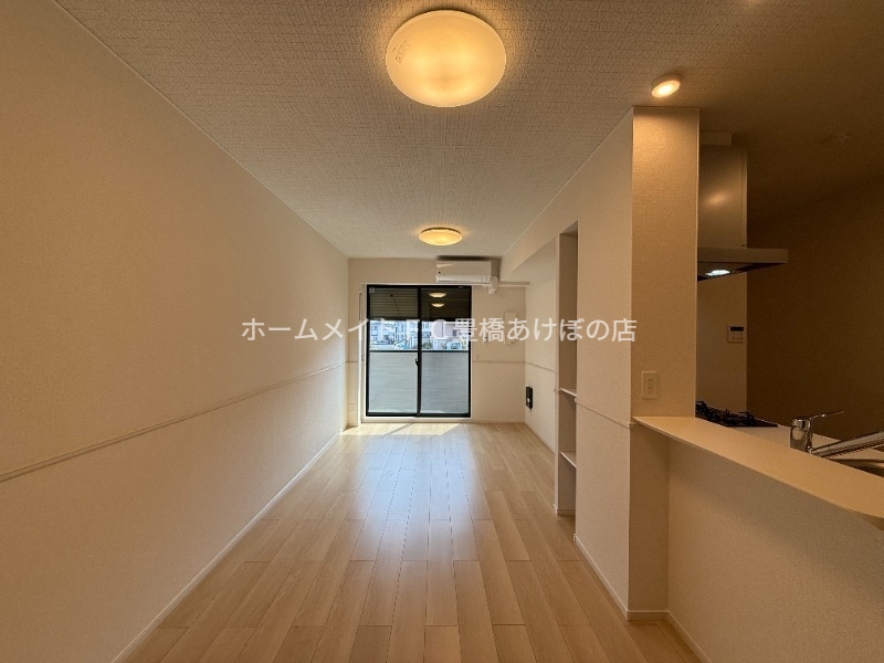 居室・リビング　同型完成モデル