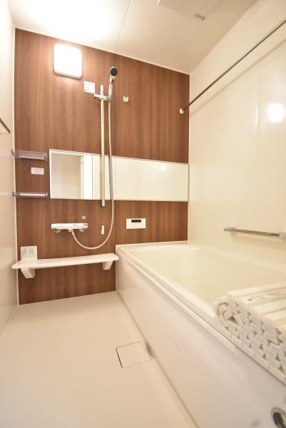 バス・シャワールーム　同施工会社物件