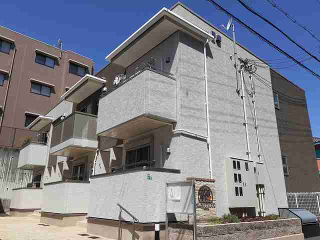 建物外観　敷地内に駐輪場があります☆