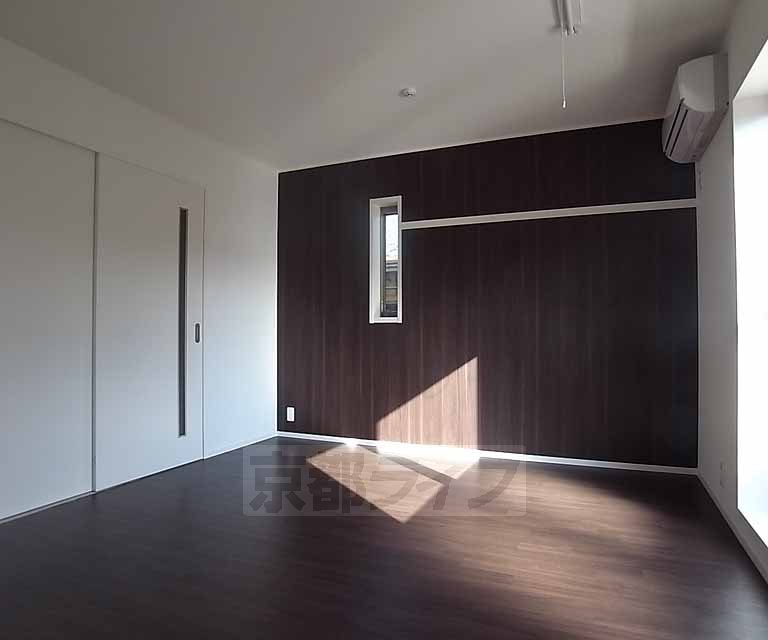 居室・リビング　デザインクロスでオシャレ。