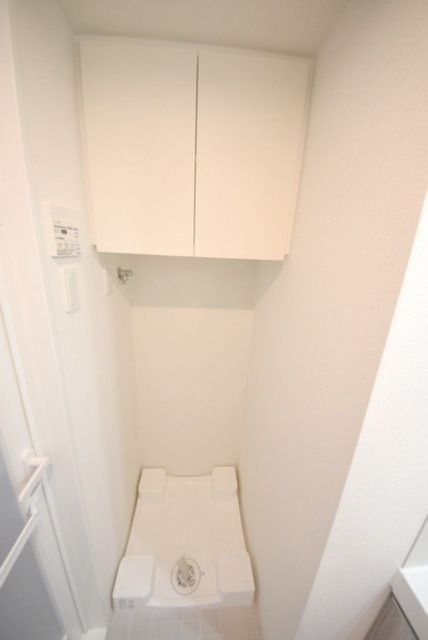 その他設備　★洗濯機置場上部は収納があります★