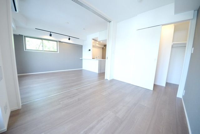 その他部屋・スペース　★角部屋二面採光で明るく風通し良好なお部屋です★