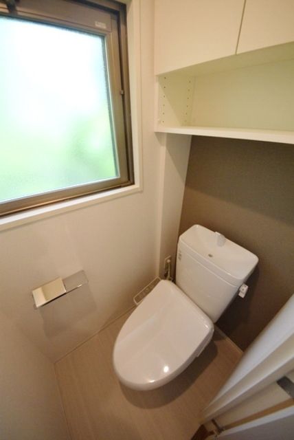 トイレ　★温水洗浄便座付きのトイレです★