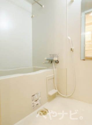 バス・シャワールーム　★バス ※反転イメージ