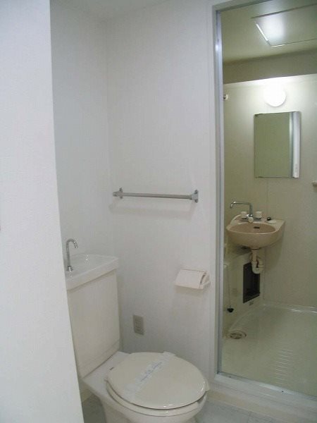 トイレ　(同マンション別部屋)